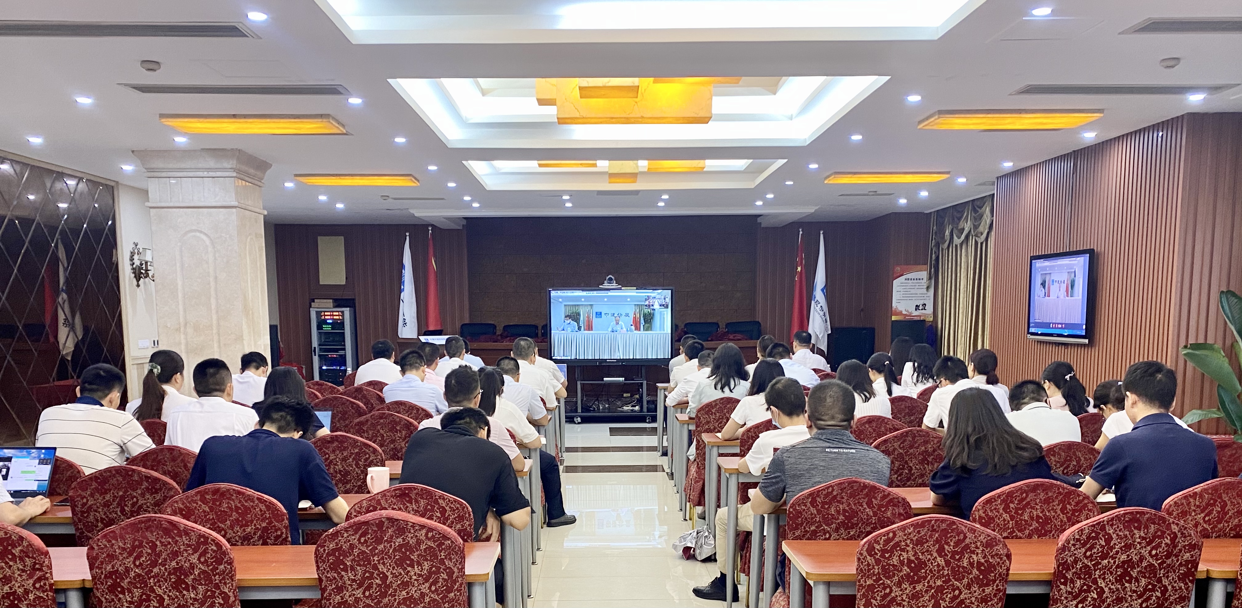 Z6�������й��ٷ���վ